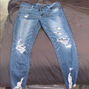 BARELY WORN american eagle jeans